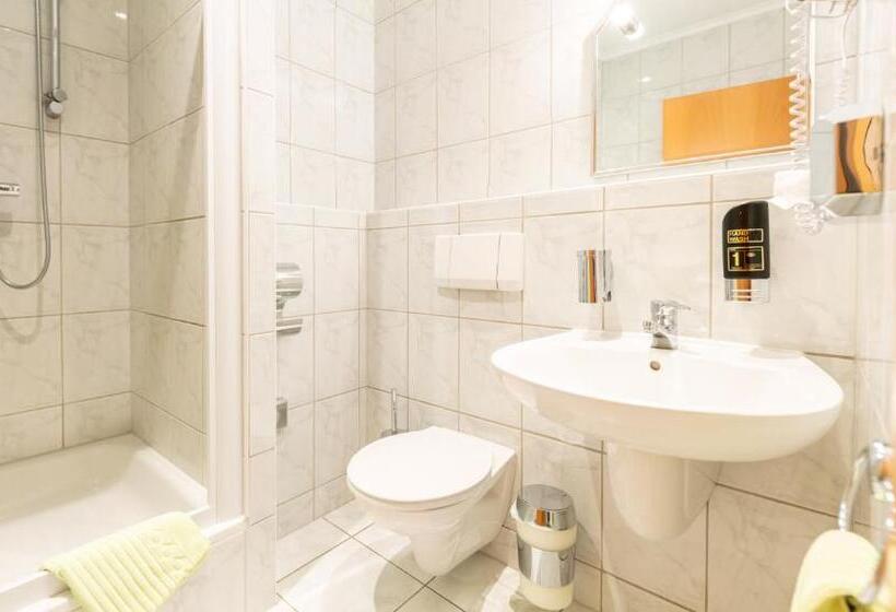 Номер Стандарт Индивидуальный, Landhotel Biberburg