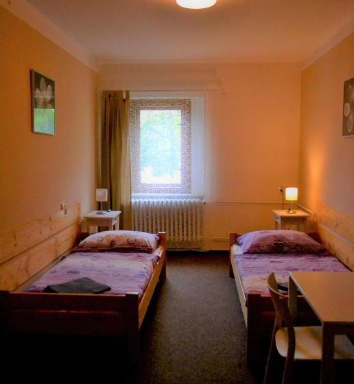 Номер Стандарт Индивидуальный Совместная Ванная, Hostel U Sv. štěpána