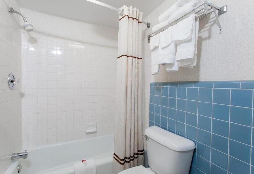 Номер Стандарт, Days Inn By Wyndham Wilmington Brandywine