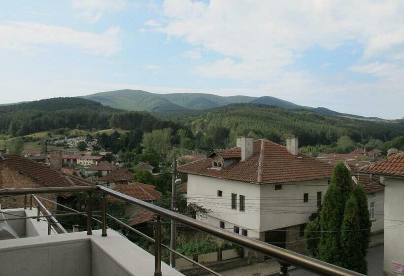 Номер Стандарт с Террасой, Guest House & Bistro Lefterova
