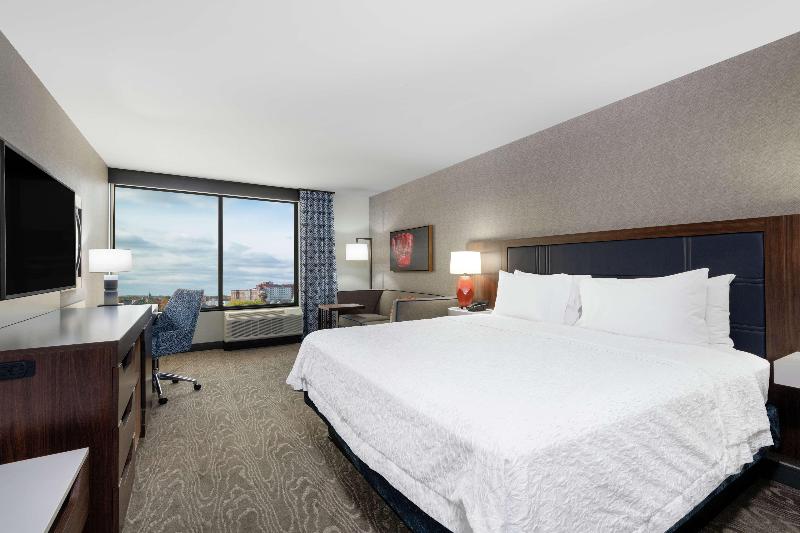 Стандартный Номер Кровать Кинг, Hampton Inn & Suites Fort Wayne Downtown