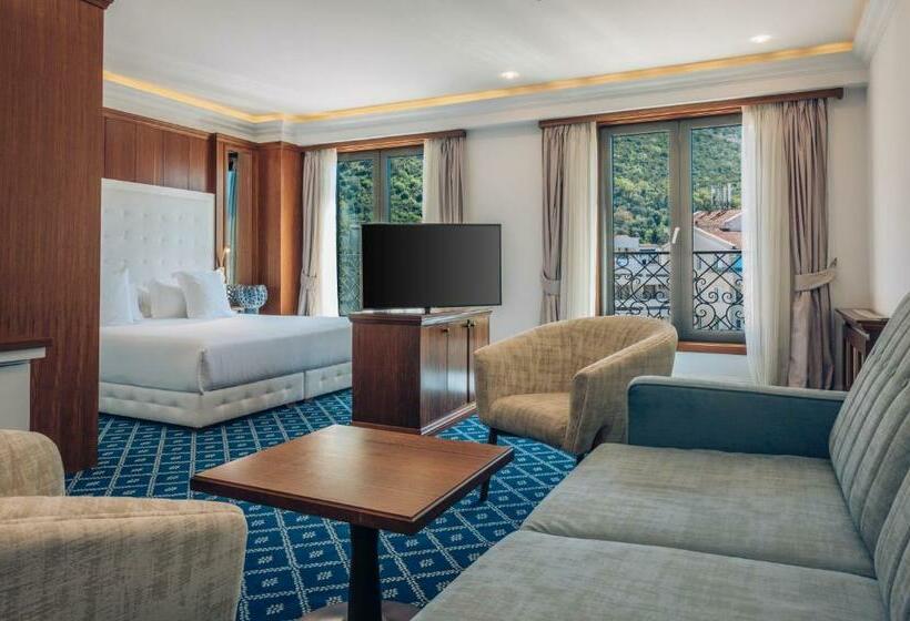 سوییت جونیور, Iberostar Waves Slavija
