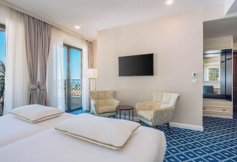 اتاق اساندارد با چشم‌انداز جانبی به دریا, Iberostar Waves Slavija