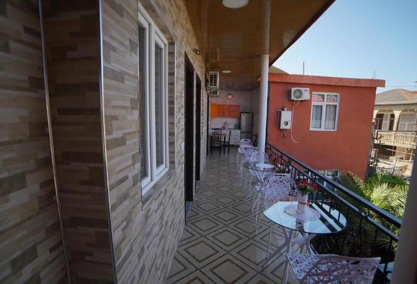 اتاق استاندارد چهار تخته, Nikas Guest House