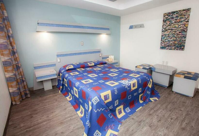 Quarto Estandar, La Rosa   Sólo Adultos