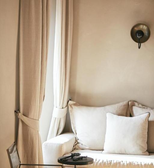 주니어 스위트, Relais Castello Di Morcote