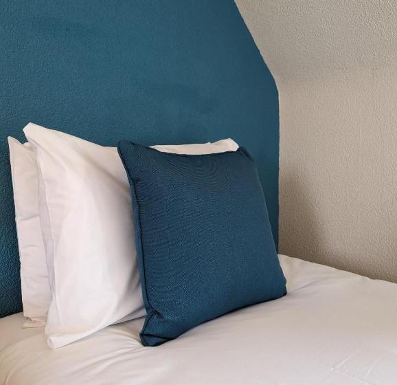 Aile Odası, The Coo's Guest House