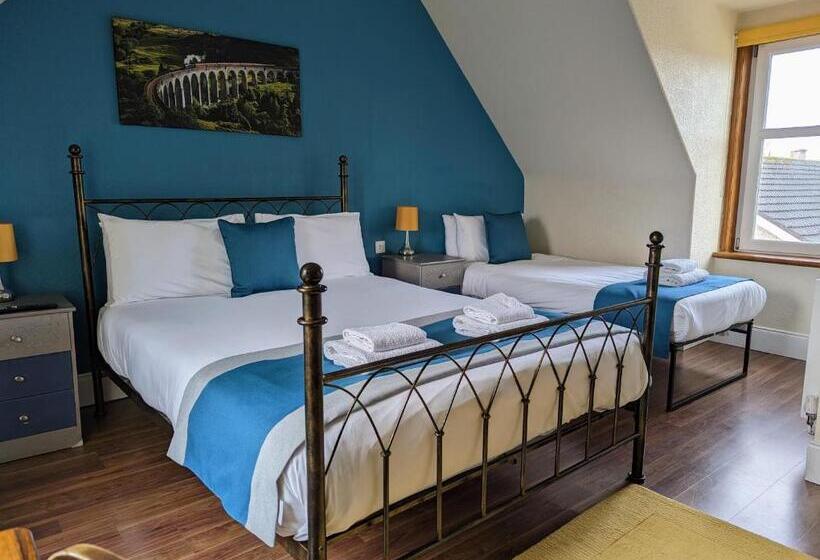 Семейный Номер, The Coo's Guest House