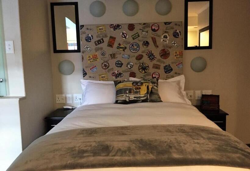 استودیو استاندارد با چشم‌انداز استخر, The Travel Inn Durban