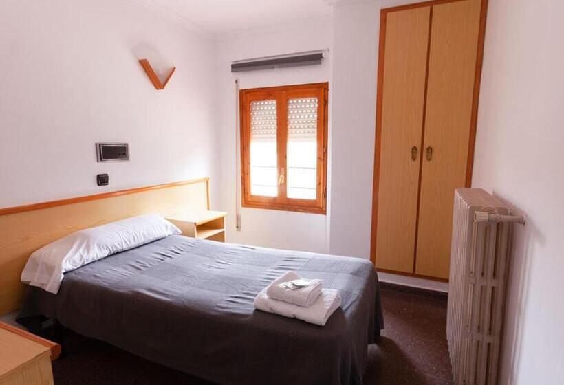 标准单人间, Hostal Gabás