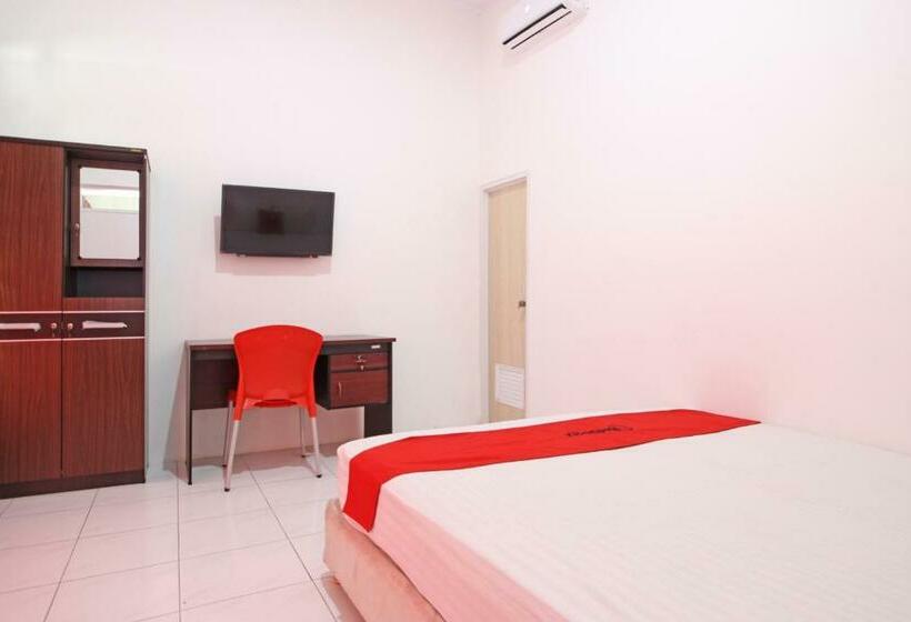 Номер Стандарт, Reddoorz Near Terminal Tirtonadi