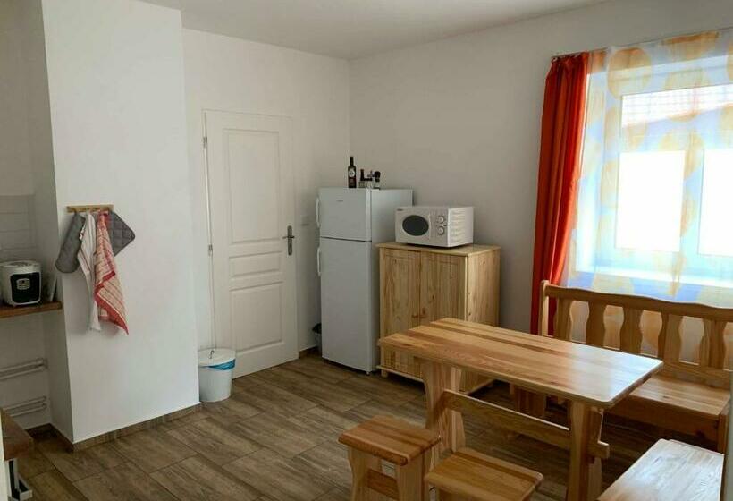 침실 2개 아파트, Apartmány Michaela