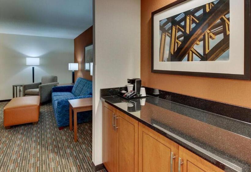 Люкс Deluxe Кровать Кинг, Drury Inn & Suites Knoxville West