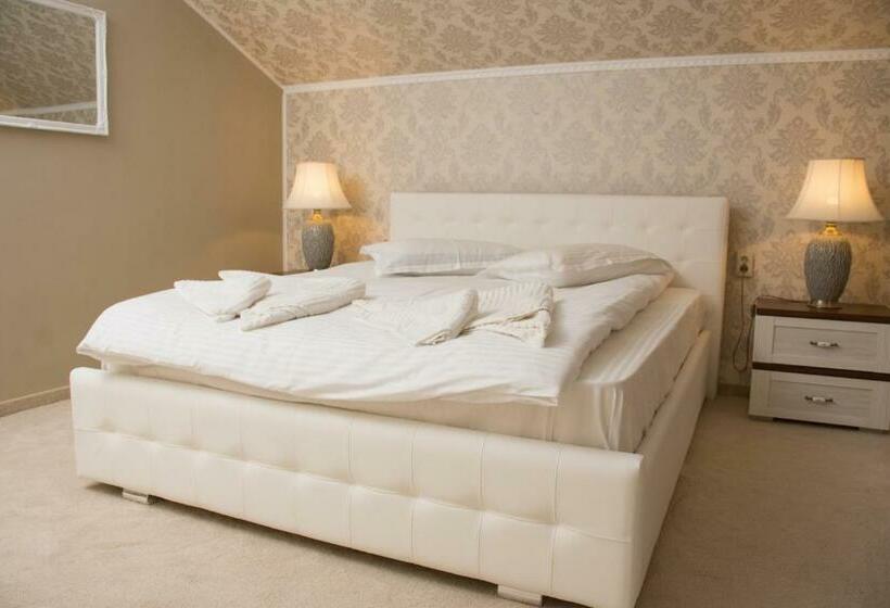 Номер Deluxe с Балконом, Platinvm B&b