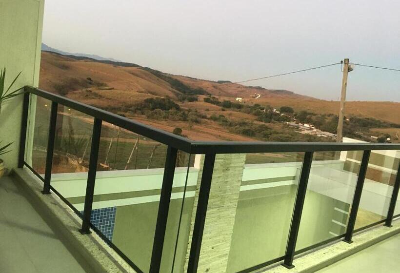 Четырехместный Номер Стандарт, Estadia Na Canção Nova
