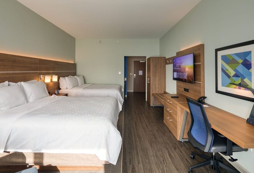带2个双人床的标准工作室, Holiday Inn Express & Suites   Charlotte   South End, An Ihg