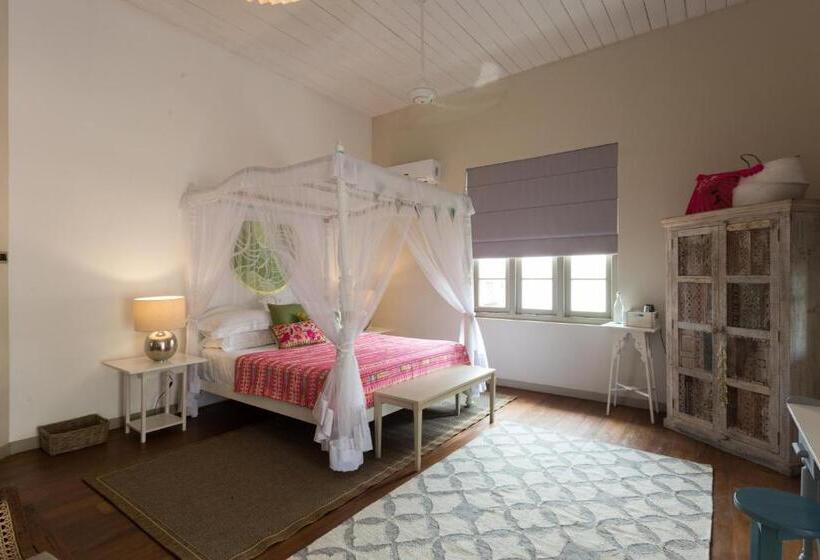Номер Deluxe с Балконом, Prana Home