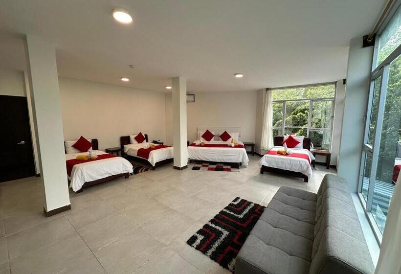 Семейный Номер, Ecopark Hosteria Puyo