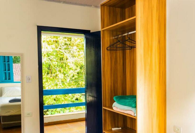 스위트, Flow Hostel Juquehy