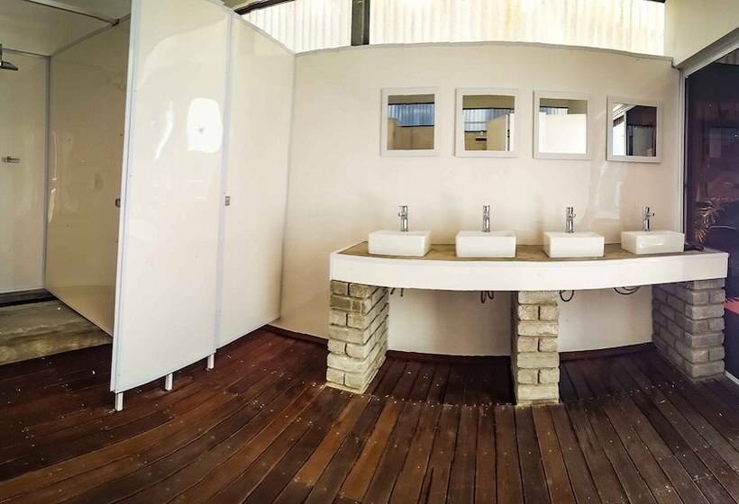 Quarto Familiar, Island Vibe Port Elizabeth   Hostel