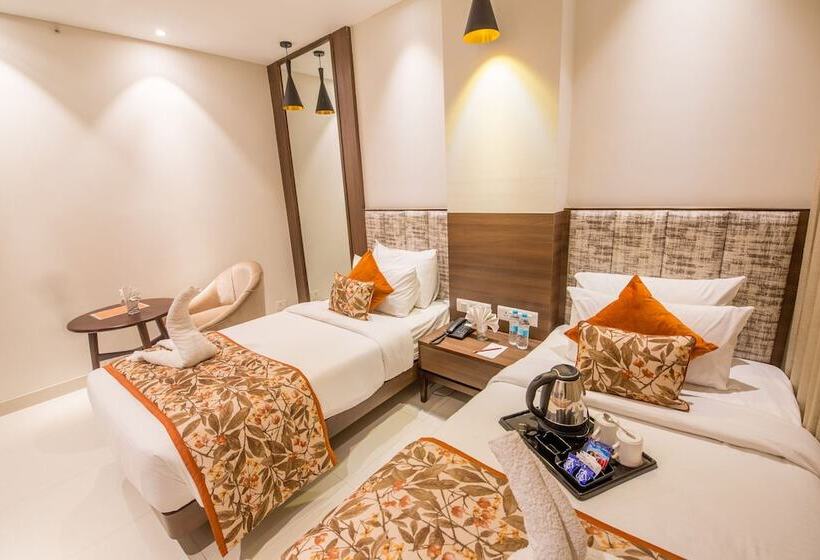 Quarto Deluxe, Sumaditya