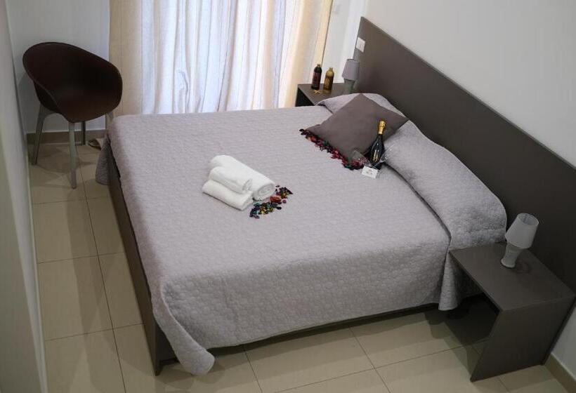 Люкс, Hoa Suites