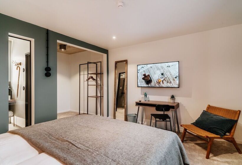 Номер Deluxe, The Hearts Hotel Boutique Und Event Resort