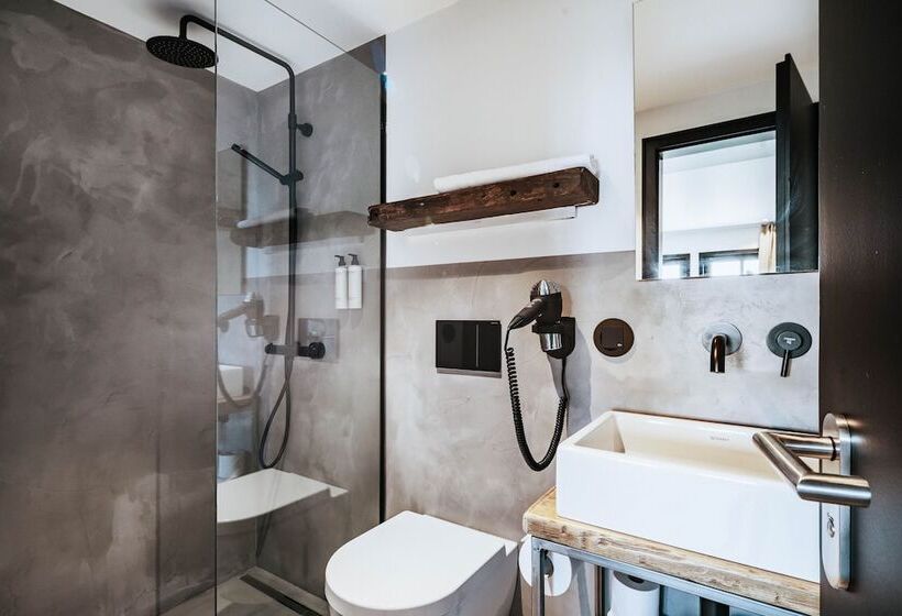Президентский Люкс, The Hearts Hotel Boutique Und Event Resort