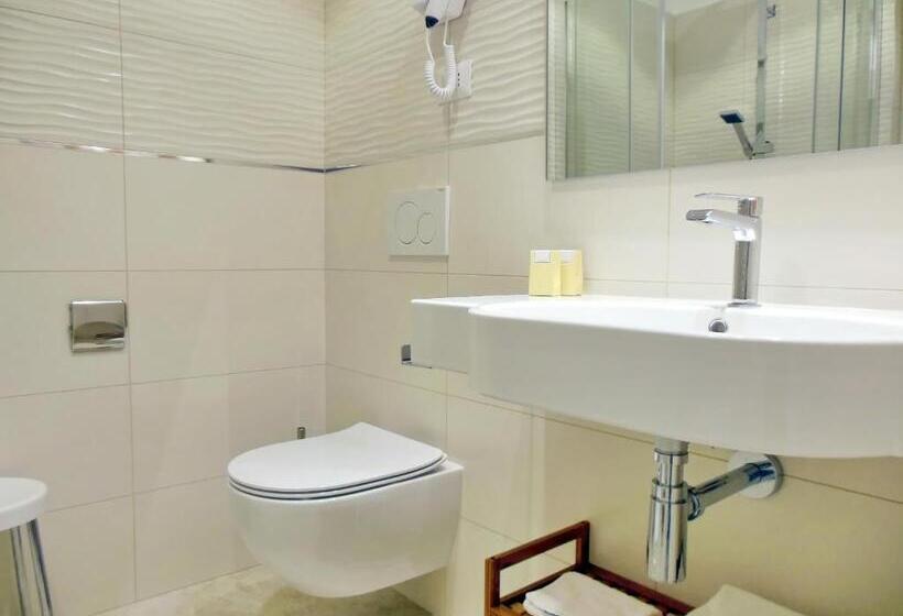 行政三人间, L Ospite   Lifestyle Residence, Design Rooms