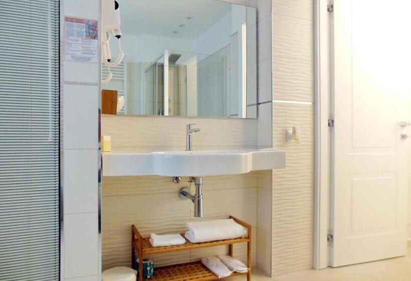 豪华三人间, L Ospite   Lifestyle Residence, Design Rooms