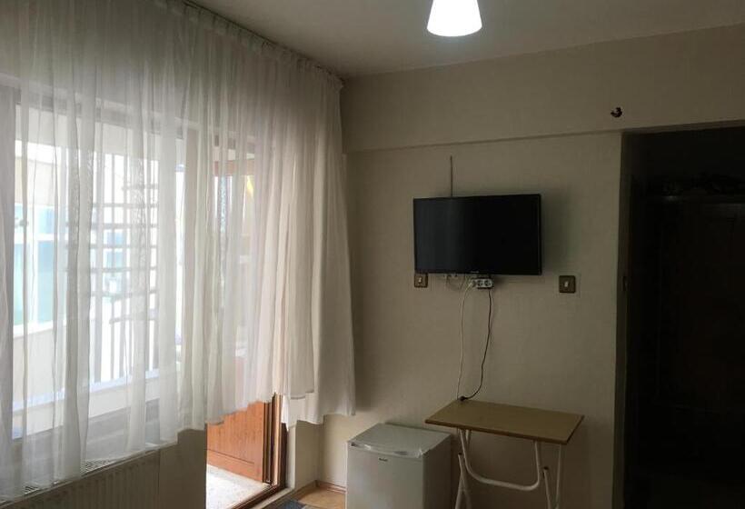 Номер Стандарт Вид на Сад, Koçan Otel Hatice Karakoçan