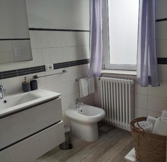 اتاق لوکس با بالکن, B&b Fradama' Holiday