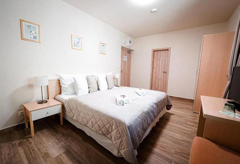 Comfort room with balcony, Slunečná Louka