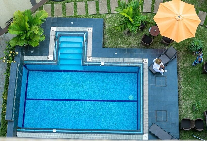 سوییت اجرایی, Best Western Plus The Athena Hotel Kampala