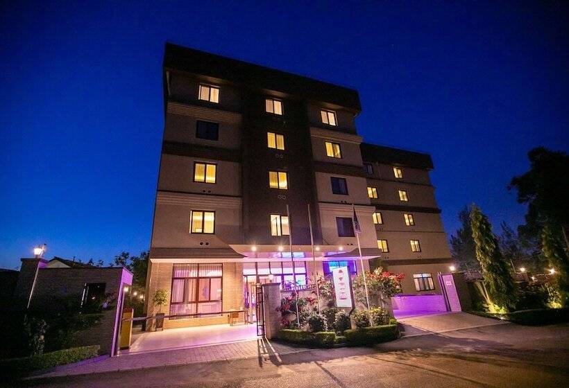 اتاق لوکس, Best Western Plus The Athena Hotel Kampala