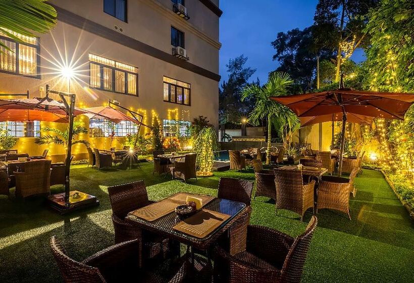 اتاق لوکس, Best Western Plus The Athena Hotel Kampala