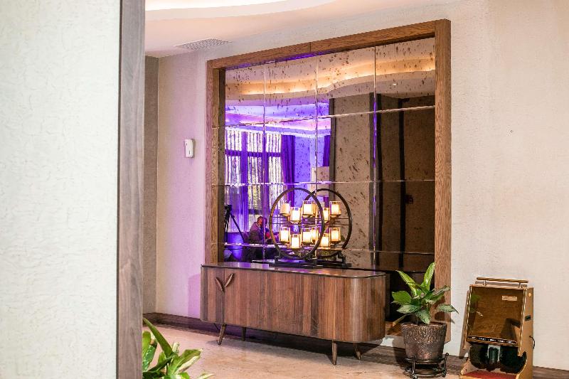 سوییت اجرایی, Best Western Plus The Athena Hotel Kampala