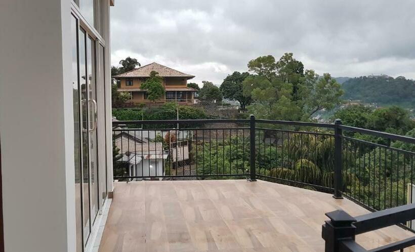 غرفة قياسية مطلّة علي البحيرة, Fairview Residence