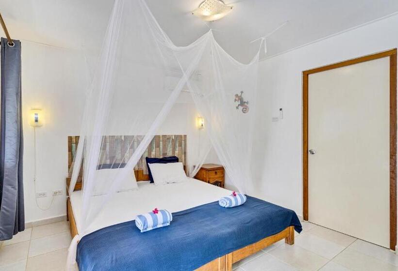 اتاق استاندارد با چشم‌انداز باغ, Tropical Divers Resort
