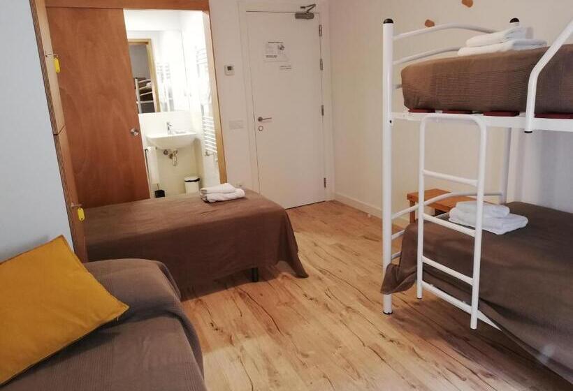 Четырехместный Номер Стандарт, Hostel.b