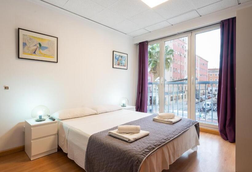 اتاق استاندارد با سرویس بهداشتی مشترک, Suites Rooms Valencia