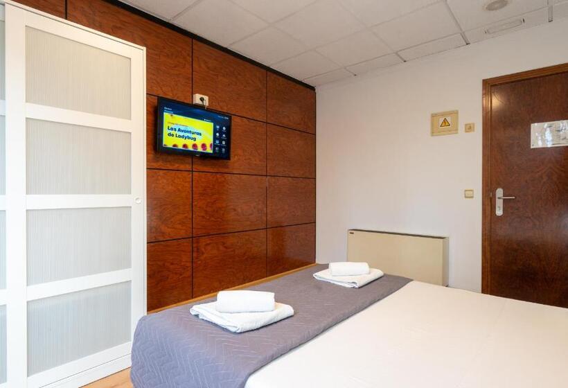 اتاق استاندارد با سرویس بهداشتی مشترک, Suites Rooms Valencia