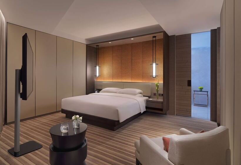 Люкс, Hyatt Regency Zhenjiang