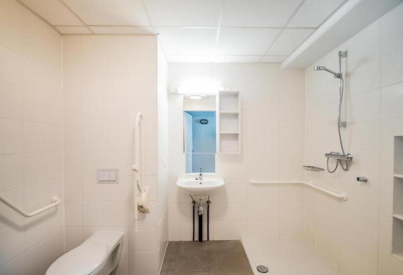 Семейный Номер, Auberge De Jeunesse Charleroi Youth Hostel