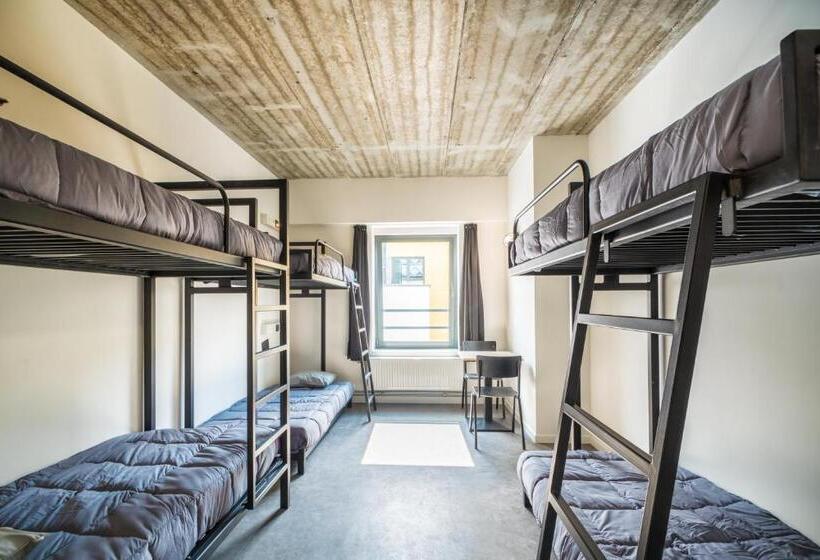Семейный Номер, Auberge De Jeunesse Charleroi Youth Hostel