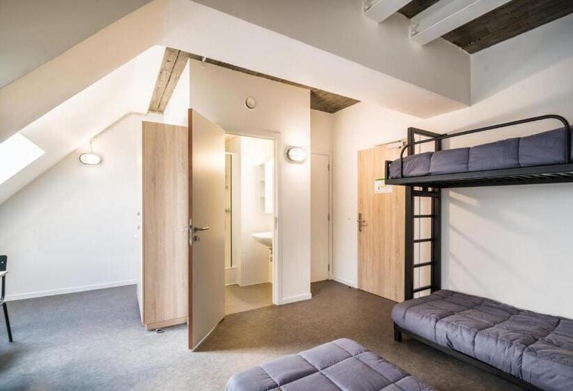 Кровать в Общей Комнате, Auberge De Jeunesse Charleroi Youth Hostel