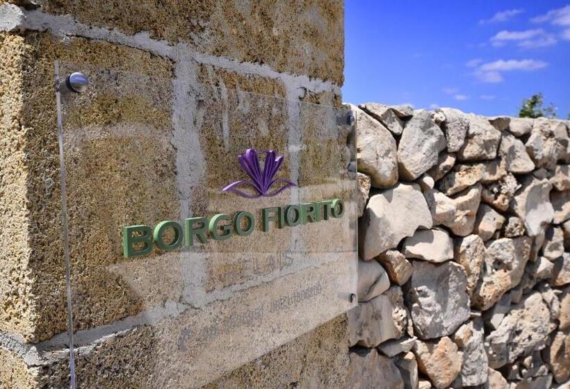 디럭스 트리플 룸, Borgo Fiorito Relais