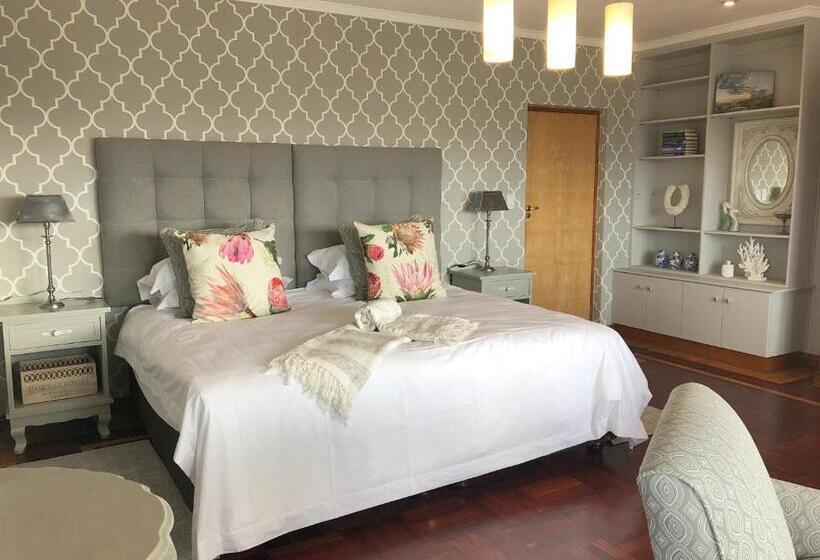 Suite with lake view, Kambaku @ Sea
