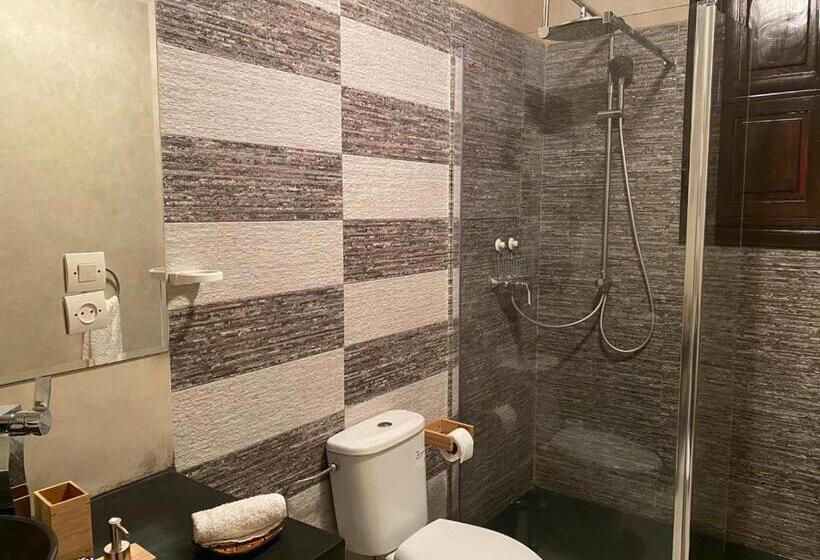 Полулюкс Вид на Бассейн, Villa Diaf Johanne