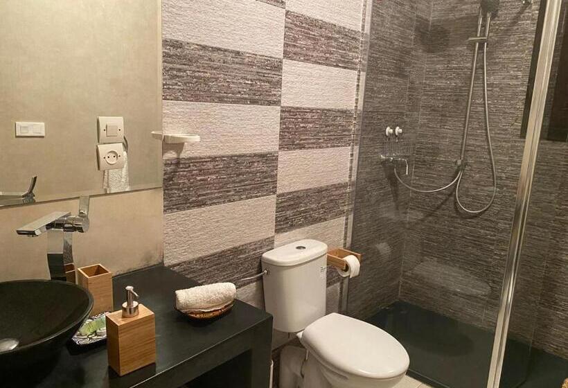 נוף לבריכה, Villa Diaf Johanne